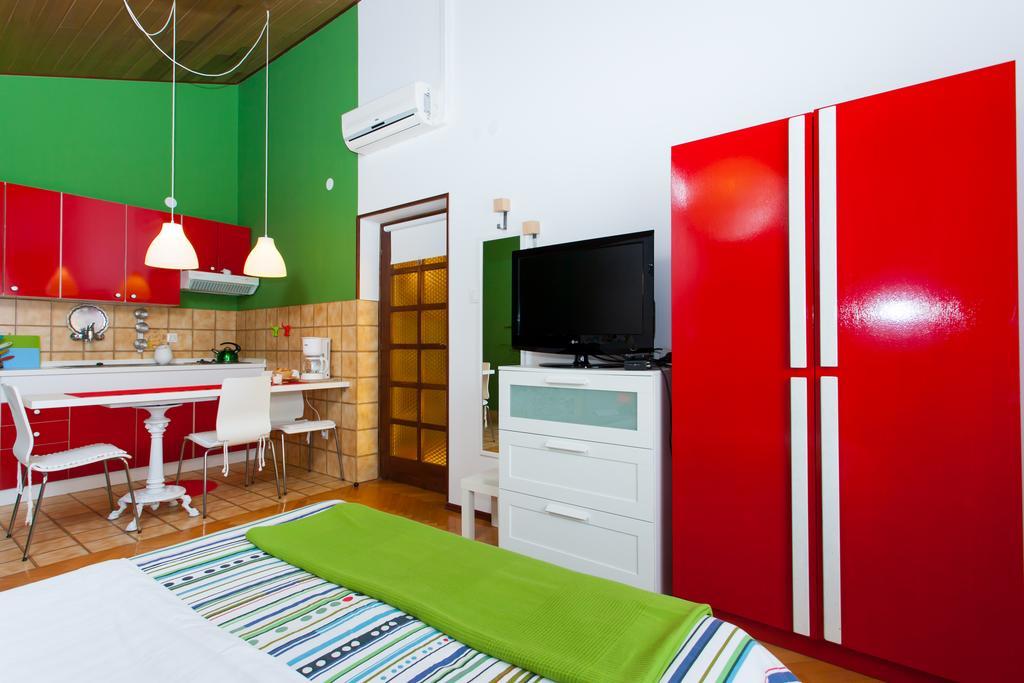 Premium Central Apartments Врсар Экстерьер фото