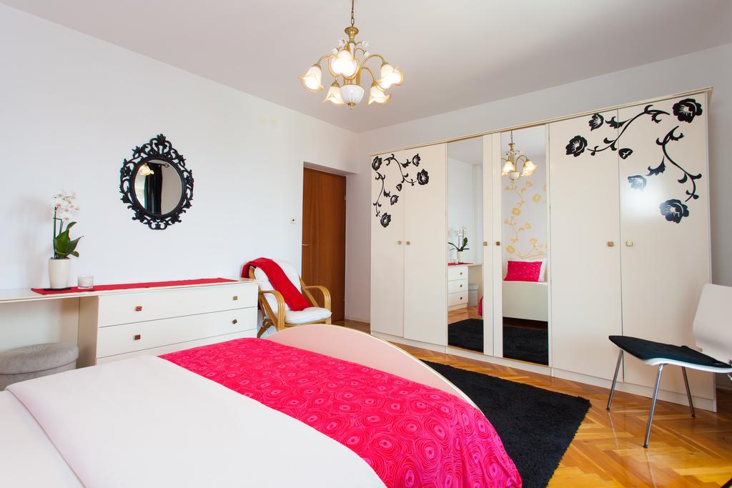 Premium Central Apartments Врсар Экстерьер фото