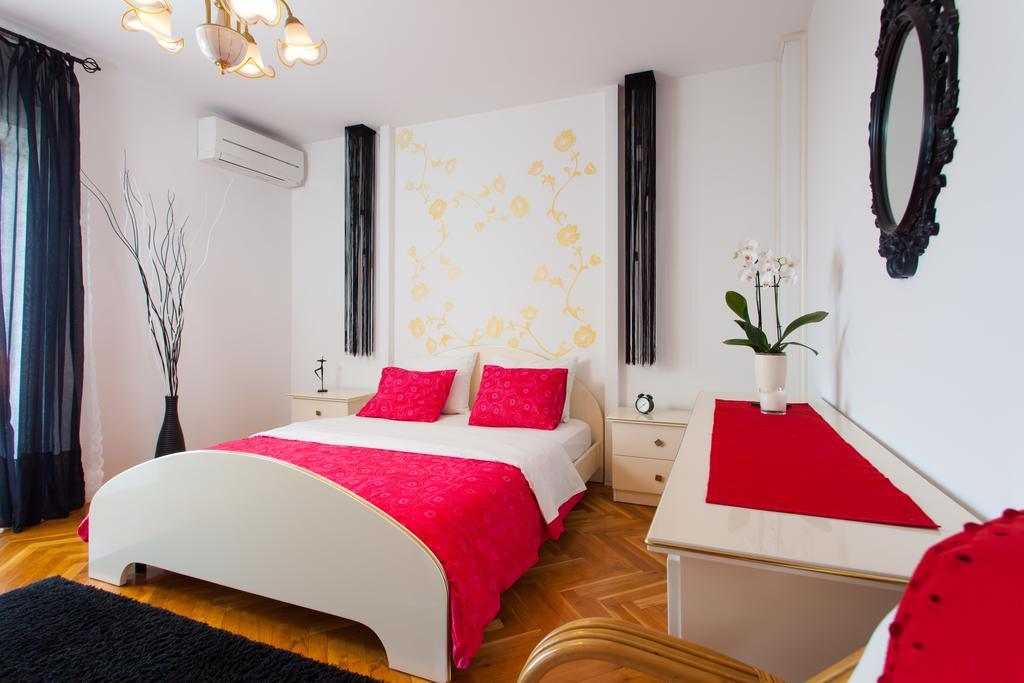 Premium Central Apartments Врсар Экстерьер фото
